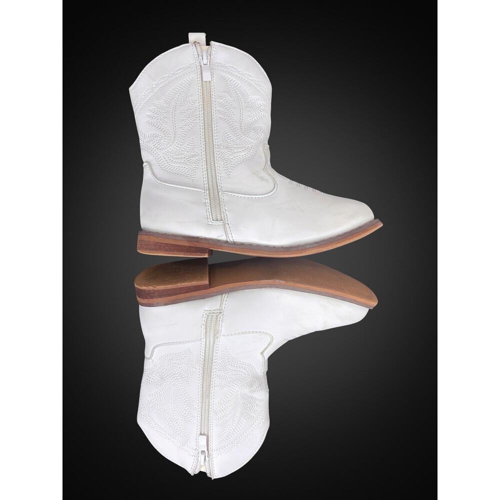 Little Girls White Wedge Boots Size 11 - Picture 3 of 5
